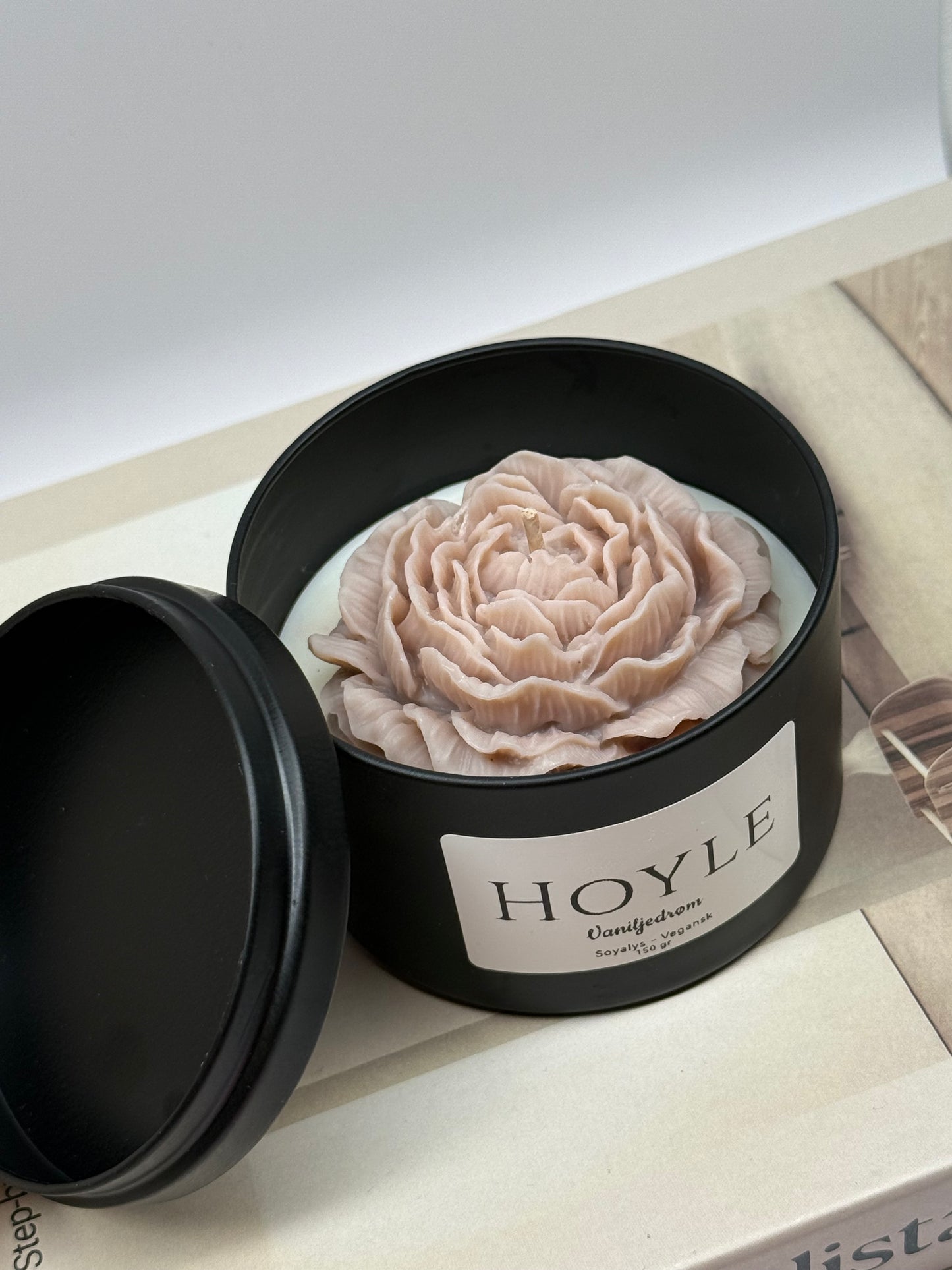 Duftlys peon i tinnboks