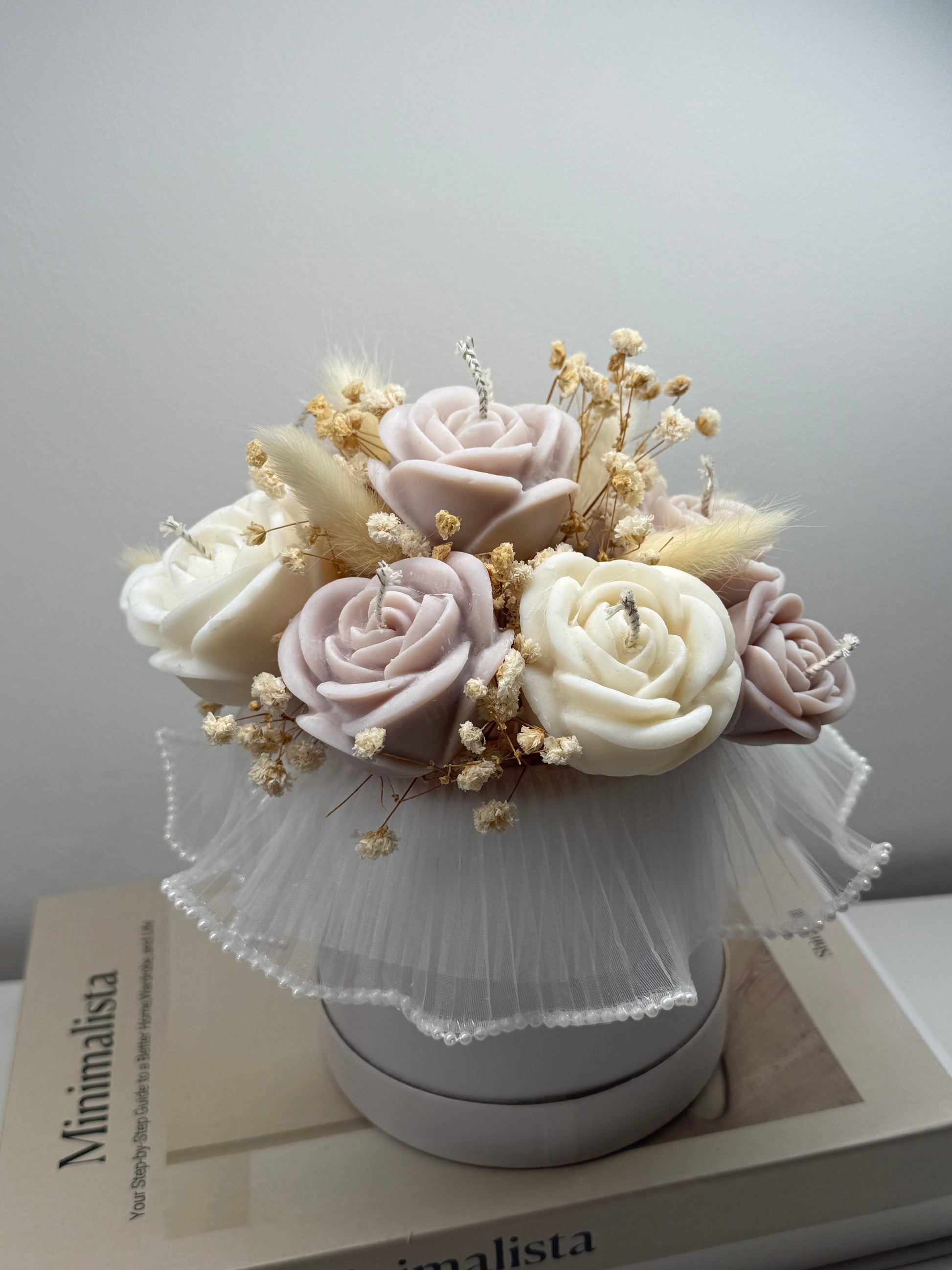 Hoyle-candle-soyalys-duftlys-pyntlys-pyntelys-soyavokslys-stearinlys-levende lys-blomster-lysbukett-vegansk