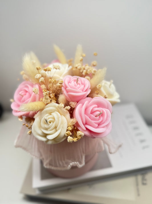 Hoyle-candle-soyalys-duftlys-pyntlys-pyntelys-soyavokslys-stearinlys-levende lys-blomster-lysbukett-vegansk