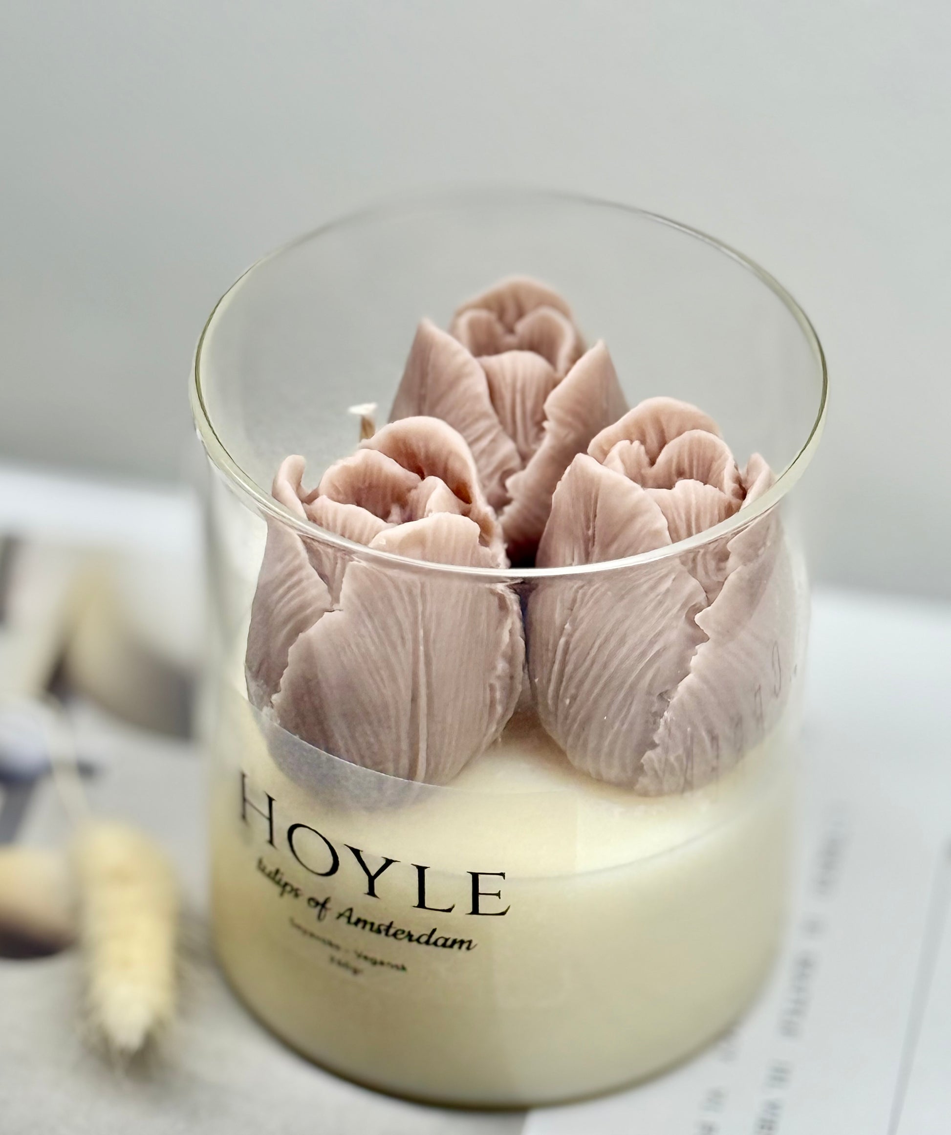 Hoyle-candle-soyalys-duftlys-pyntlys-pyntelys-soyavokslys-stearinlys-levende lys-tulips-blomster-tulipaner-vegansk 