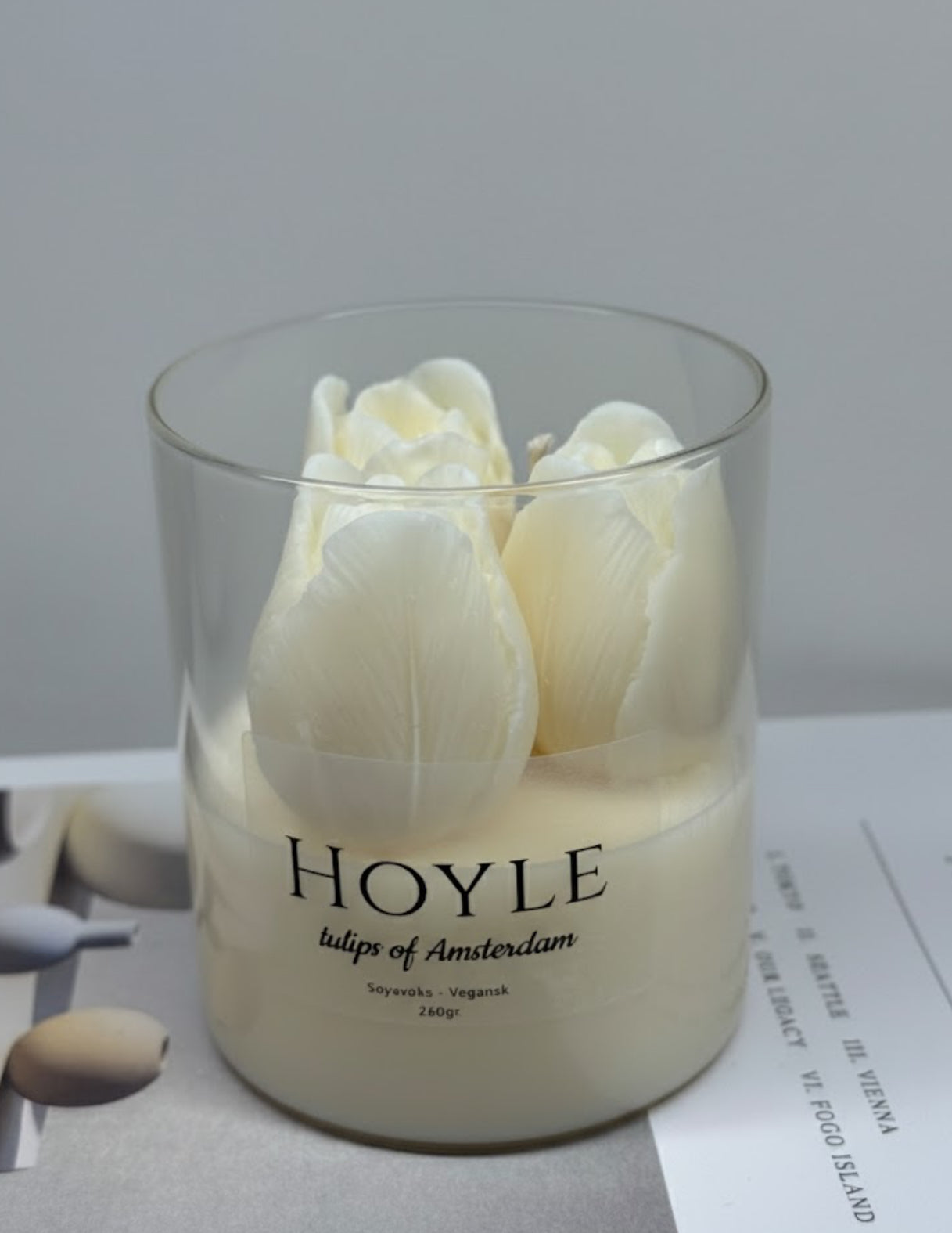 Hoyle-candle-soyalys-duftlys-pyntlys-pyntelys-soyavokslys-stearinlys-levende lys-tulips-blomster-tulipaner-vegansk 