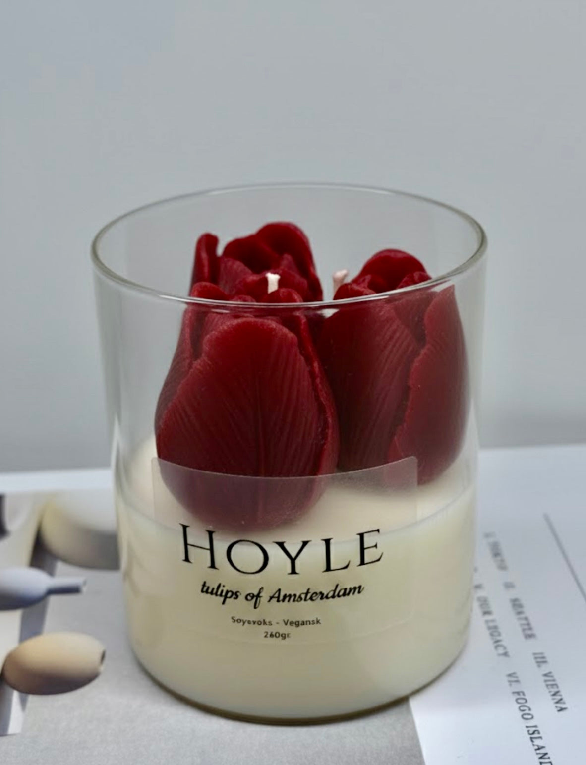 Hoyle-candle-soyalys-duftlys-pyntlys-pyntelys-soyavokslys-stearinlys-levende lys-tulips-blomster-tulipaner-vegansk 